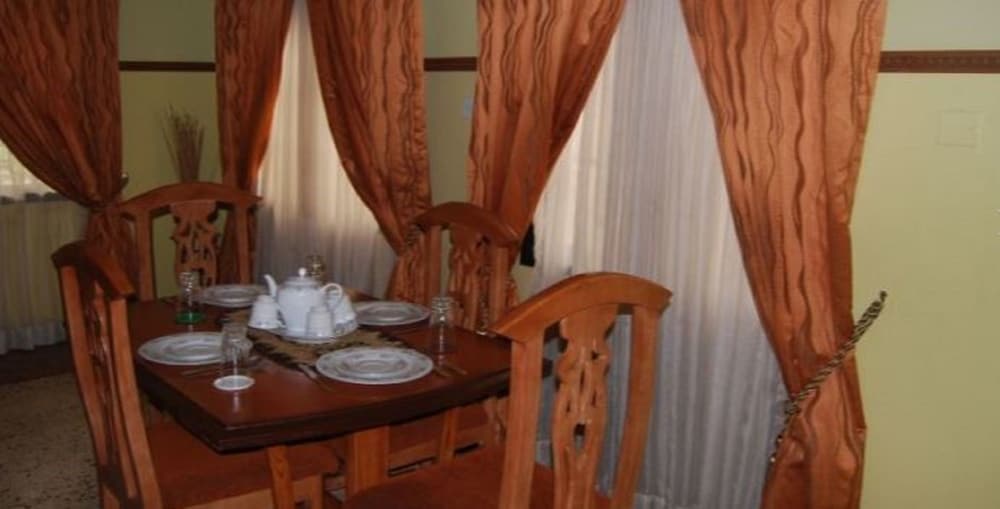 Collington Furnished Apartment Chalet