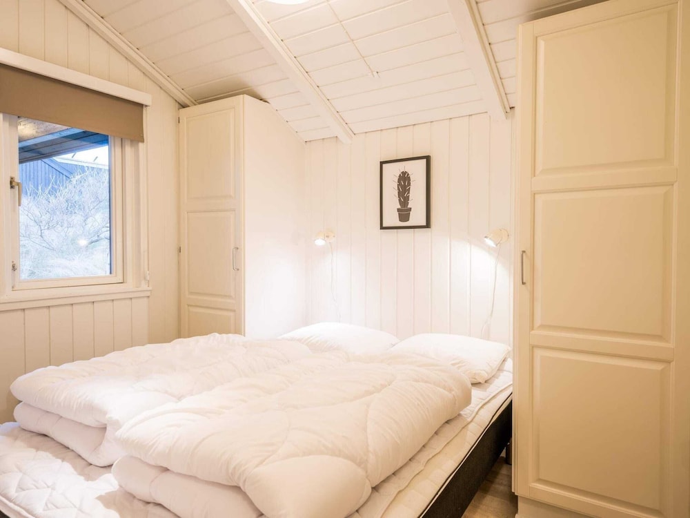 6 Person Holiday Home in Henne view 3