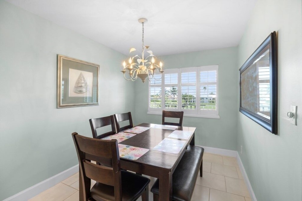 Sandpebble 3f 2 Bedroom Condo