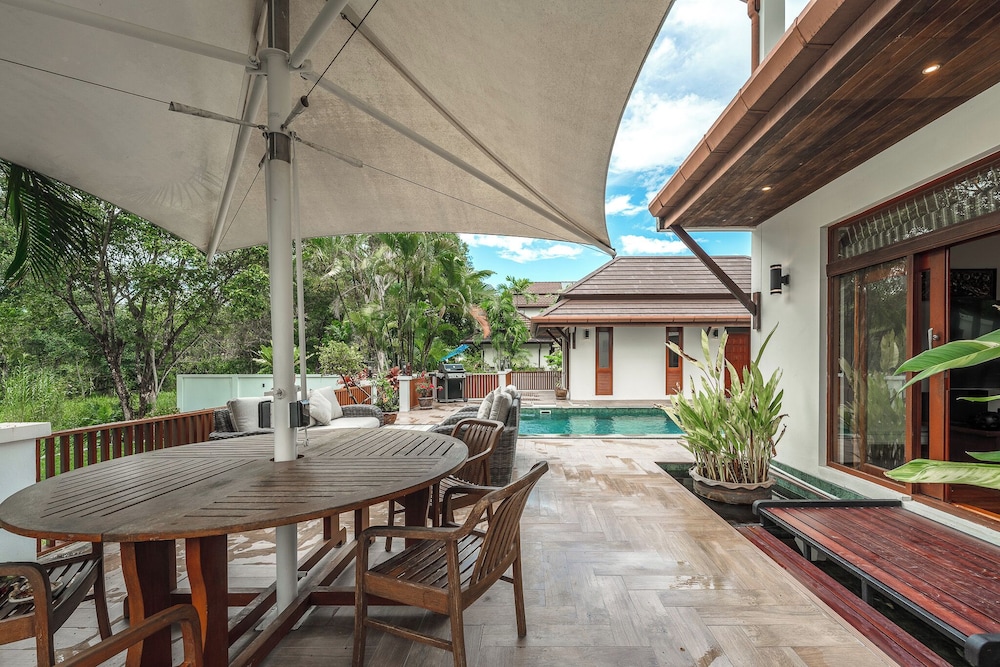 5BR Tropical Villa Pool & Garden V45