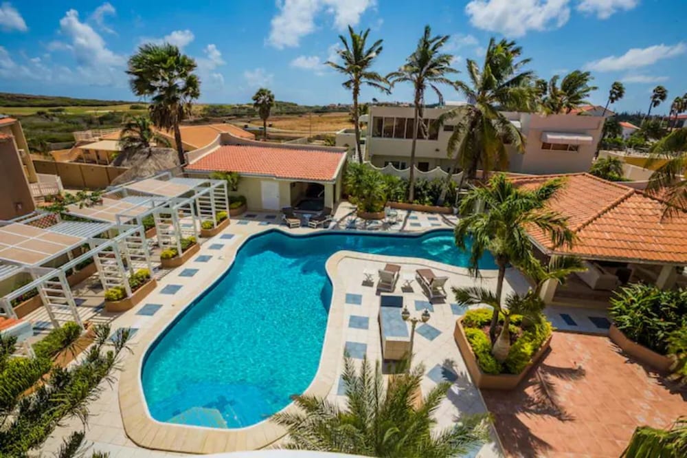 1 MIN Walk 2 Arashi Beach Suite w Roofdeck Pool