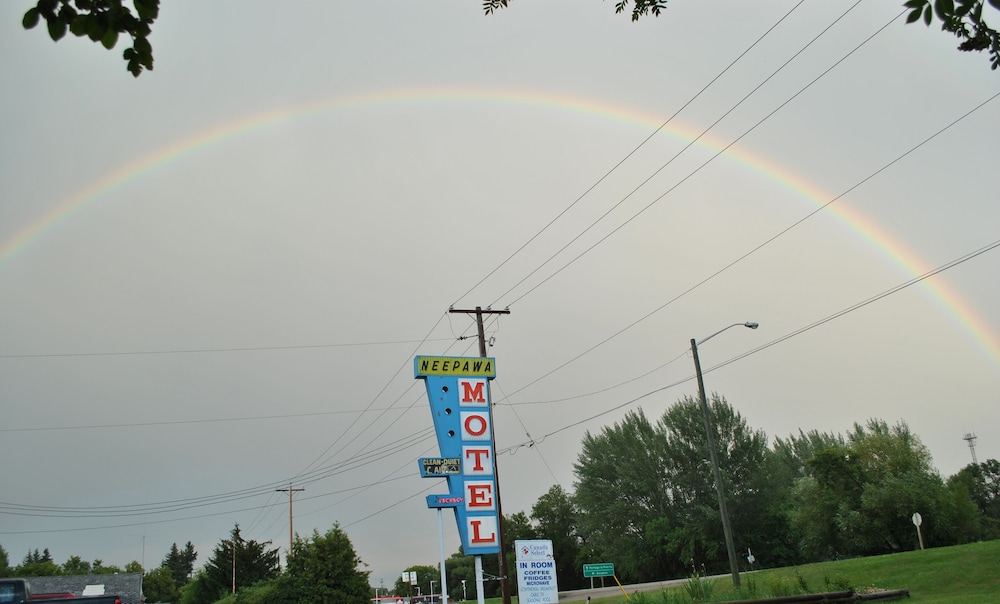 Neepawa motel