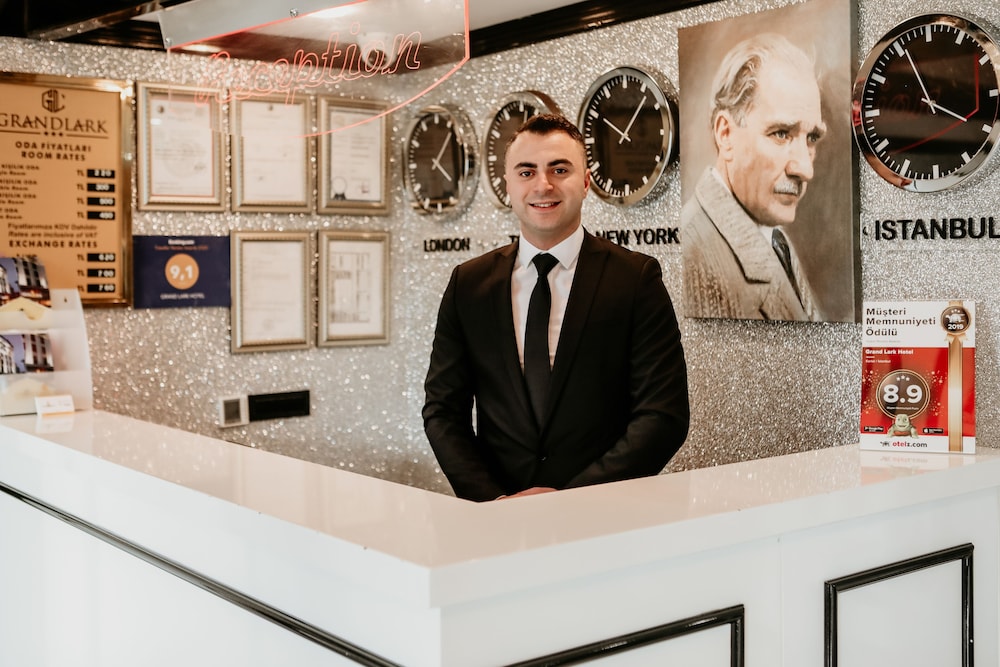 Grand Lark Otel - Image 7