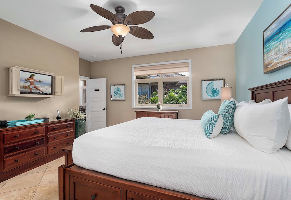 Private Beach Access Includes Concierge Outdoor Spacious Lanai!