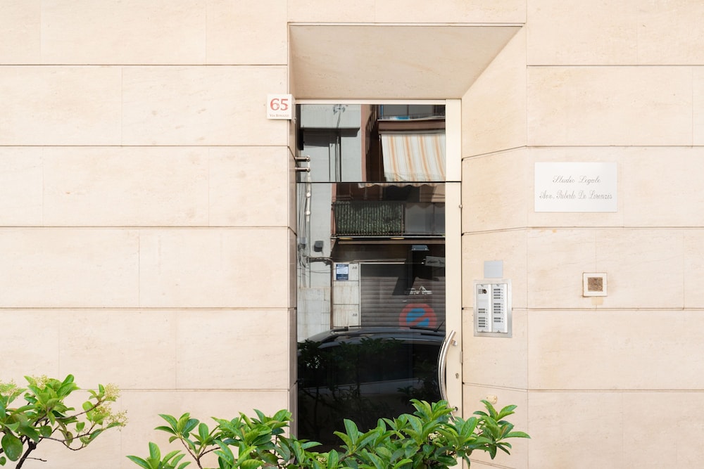 Levante 65 in Bari With 1 Bedrooms and 1 Bathrooms