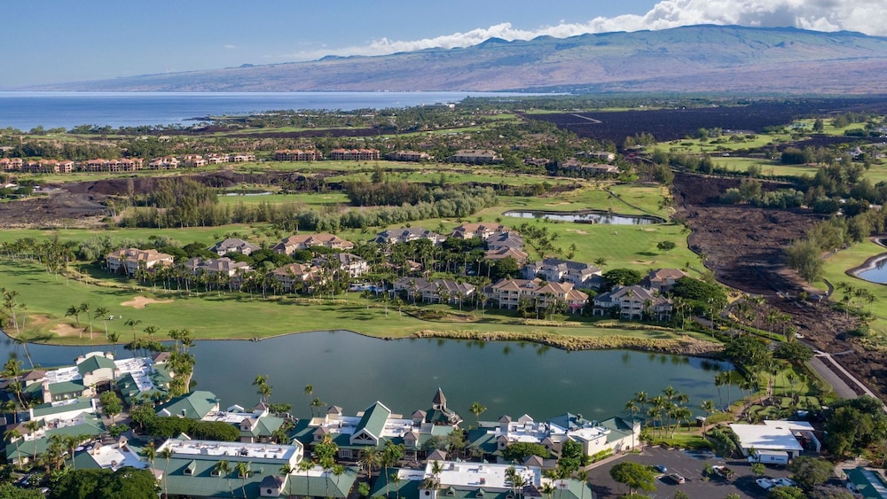 Top-floor Condo w/ Golf and Mountain Views - Pool, Gym, Wifi - Vrkcv