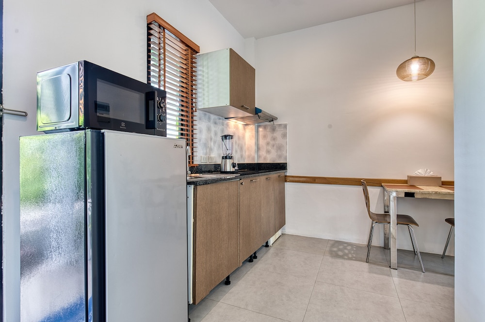 Baan Rawee Apartments
