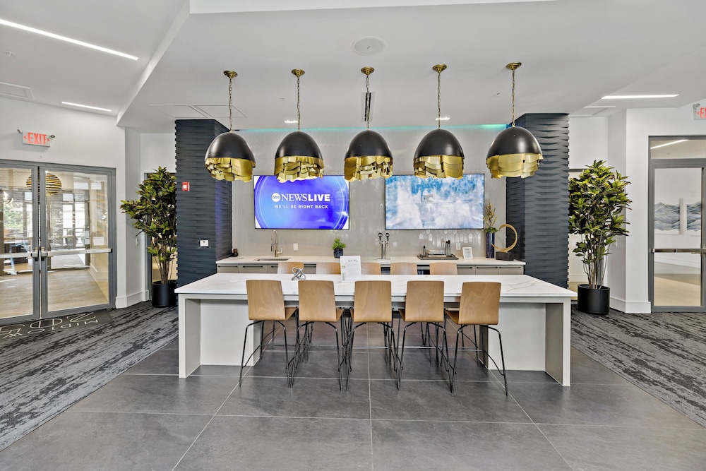 ROVE LIVING/KB - Midtown205