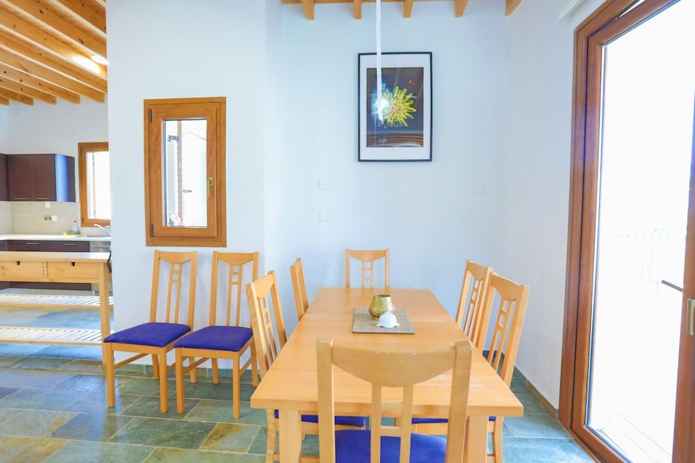 Villa Wild Flower in Goudi