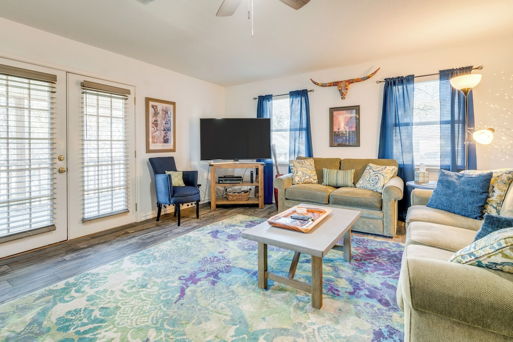 'pecan Creek Haus' Lake LBJ Retreat w/ Boat Dock!