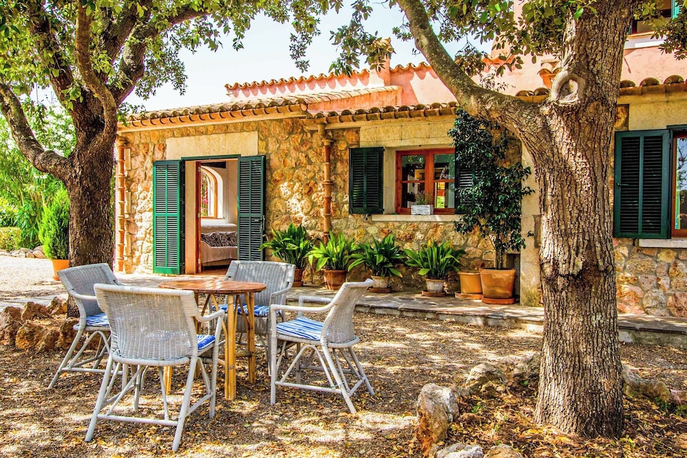 Villa Alzina
