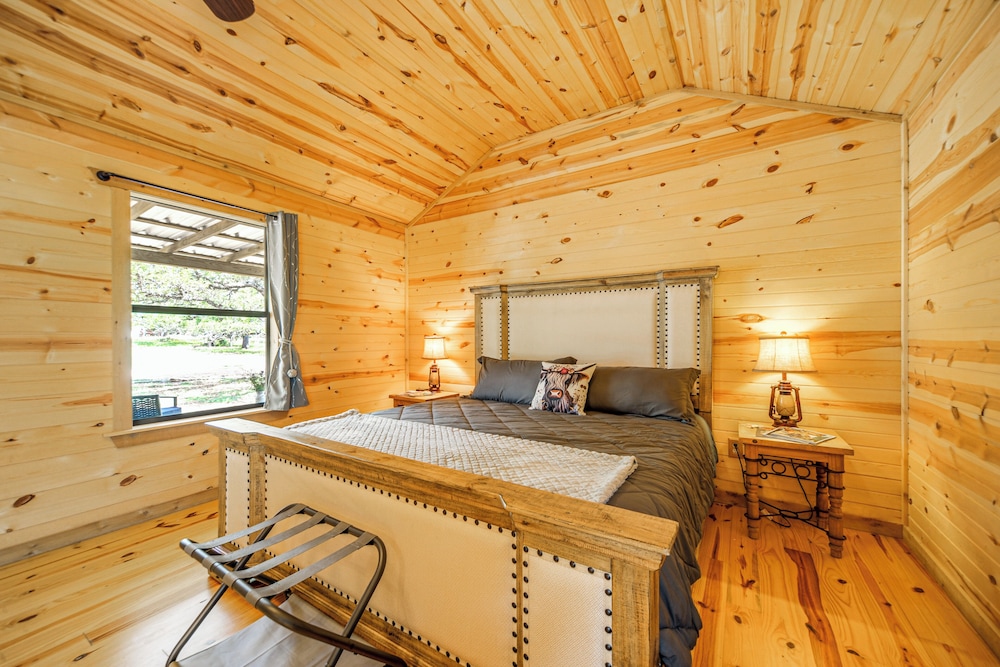 Pet-friendly Johnson City Studio w/ Inspiring View