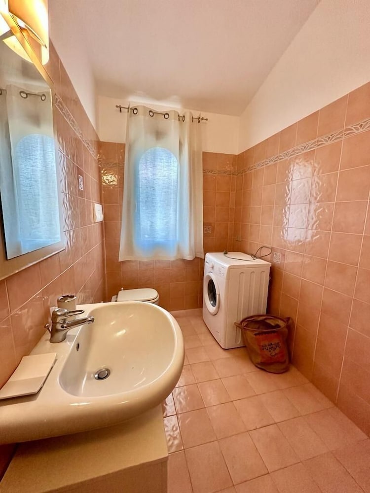 Residence Skipper en San Teodoro — bathroom