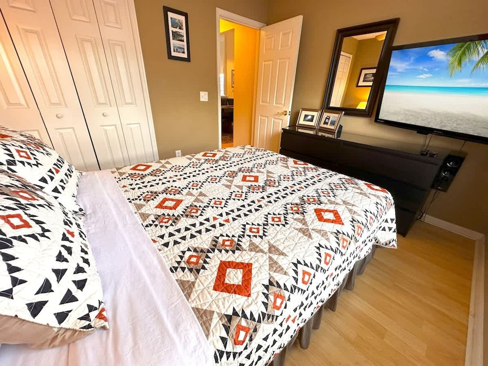 Less Than 10 Minutes From Disney 3Bd Villa With Pool