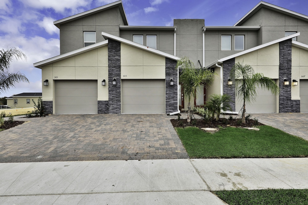 503 OC - Champions Gate - Image 1