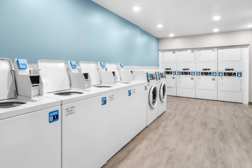 Woodspring Suites Elkhart