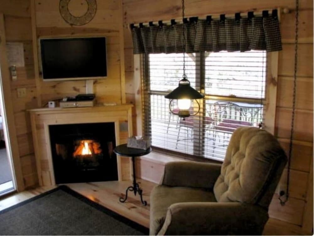 Linville River Log Cabins