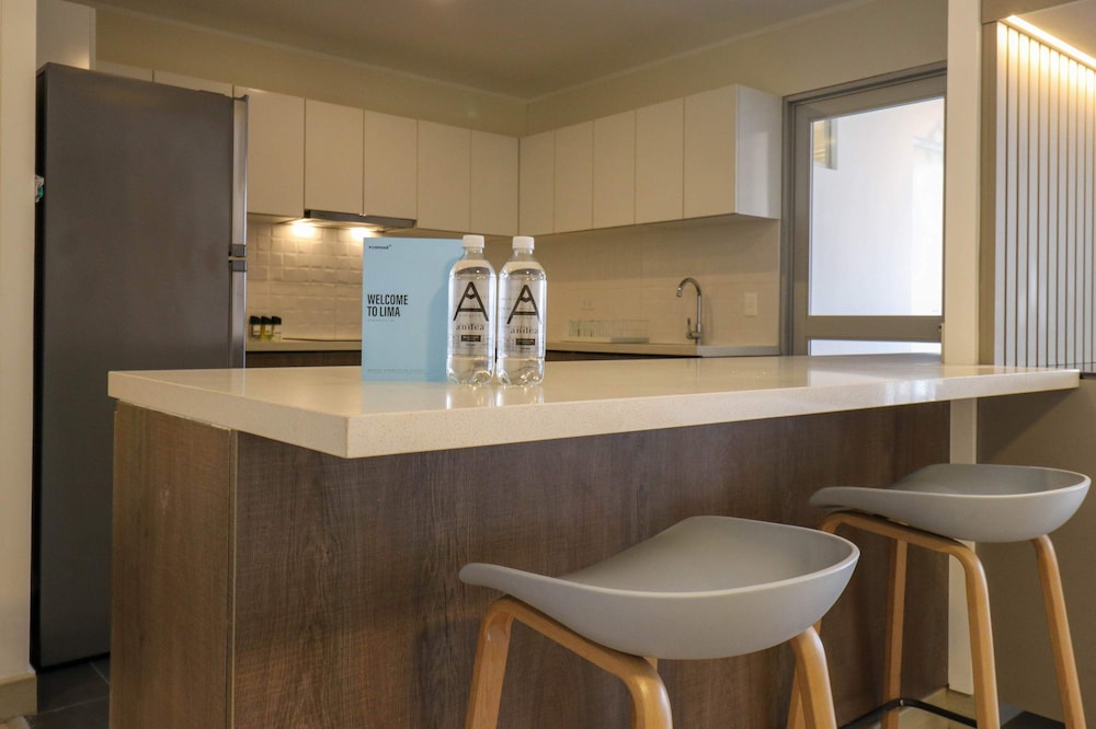 w Prestigious 3BR w Great Balcony in Miraflores