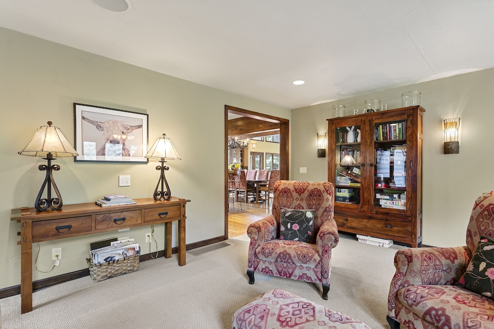 Upper Telemark Drive Home at Deer Valley Resort - 7 Bedroom Home with Hot Tub #2960 7 Home