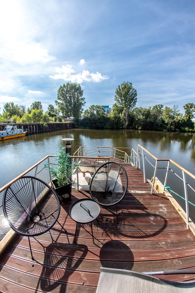 Prague Bay Houseboats