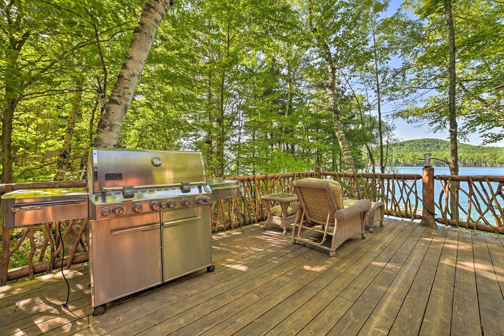 Dreamy Cabin Steps to Thumb Lake: Swim & Fish