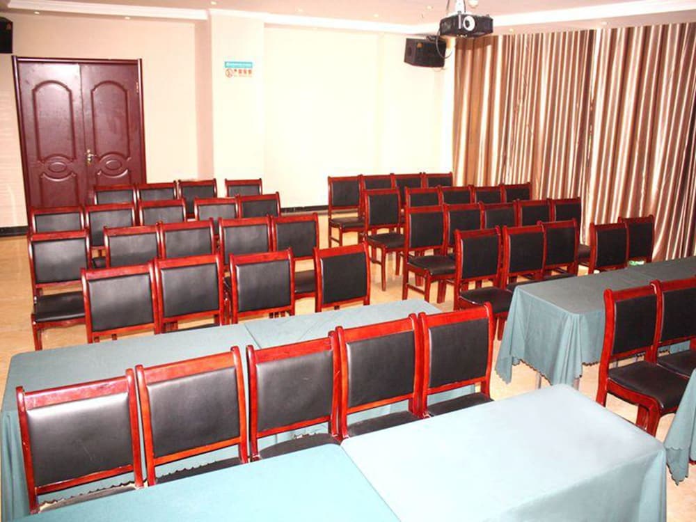 GreenTree Inn Liaocheng Chiping East Huixin Road Business Hotel