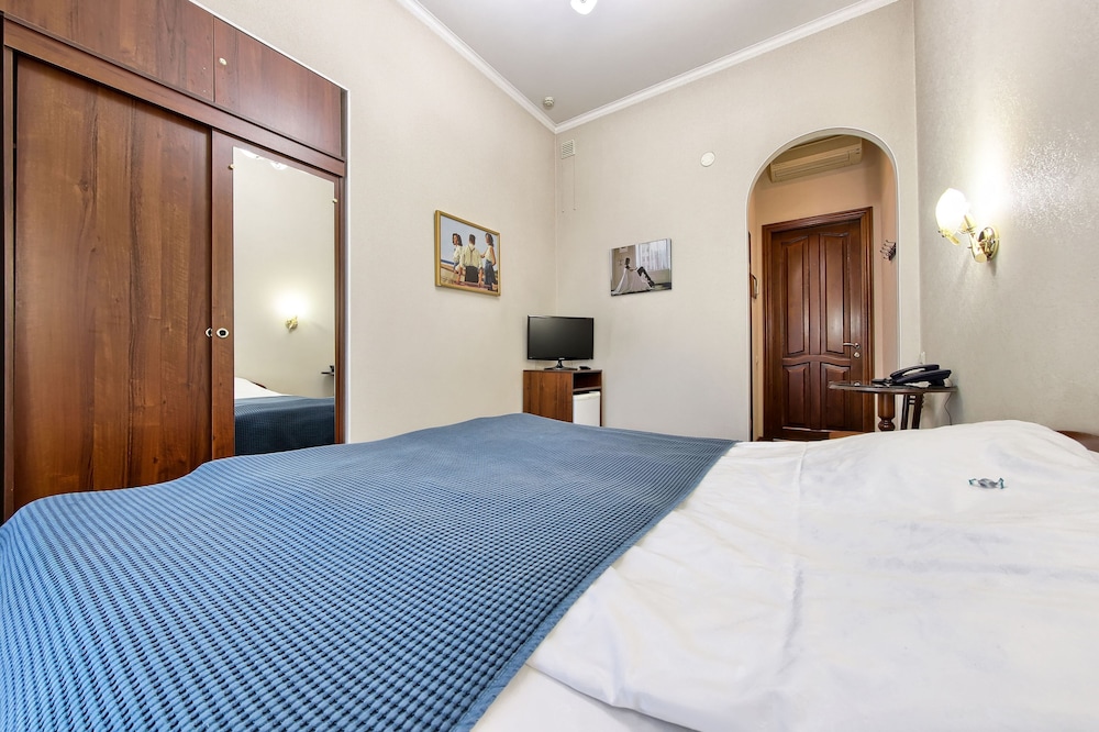 Antares by Center Hotels