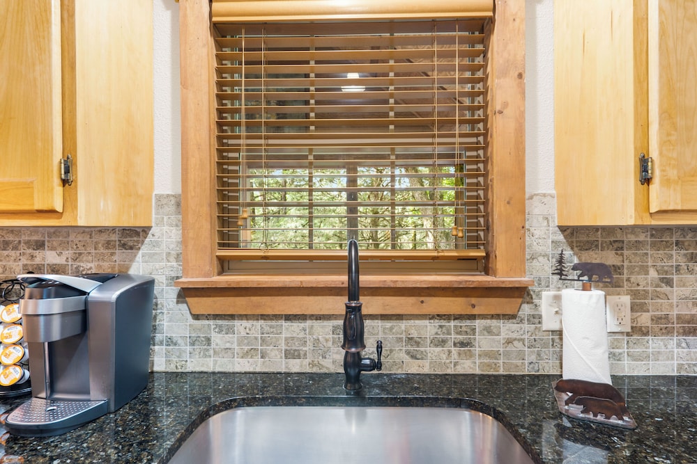 Baldknobber Ridge Escape - West Branson Cabin!
