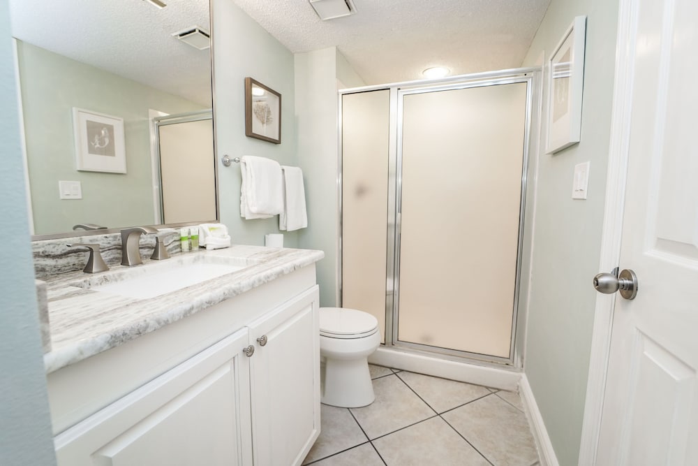 Pelican Beach Resort by Panhandle Getaways