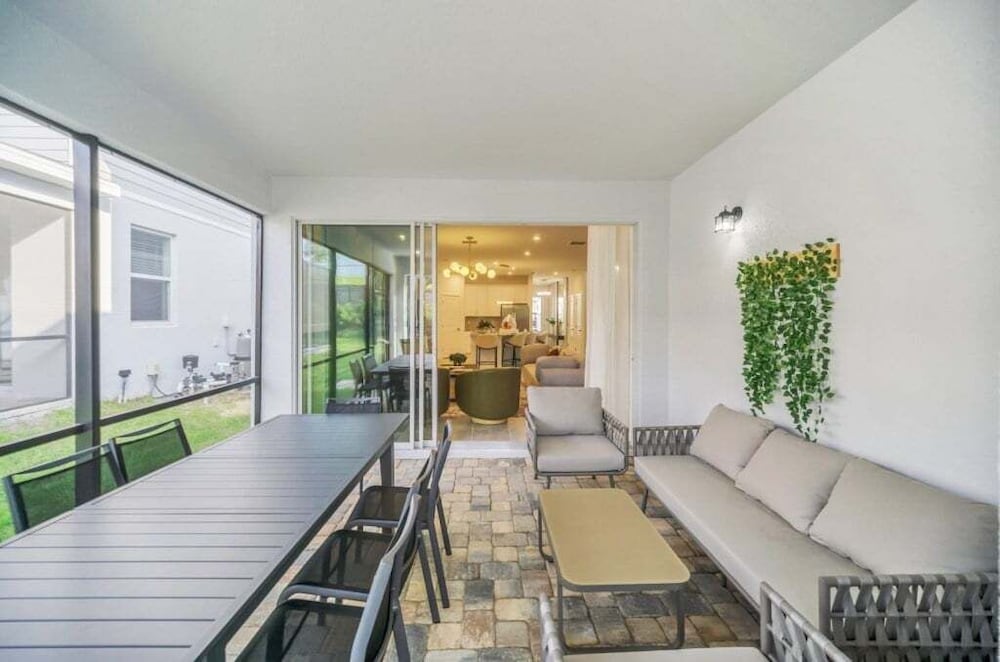 Private Pool, Spa, Movie Theater Room For Family! 7 Bedroom Villa