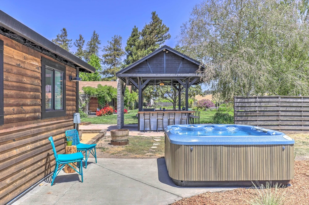 Stunning Wine Country Gem With Hot Tub Patio! - Property Image 15