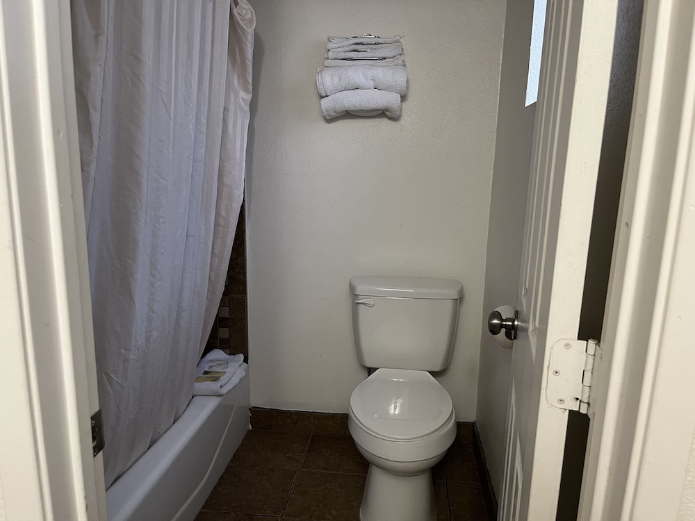 Economy Inn