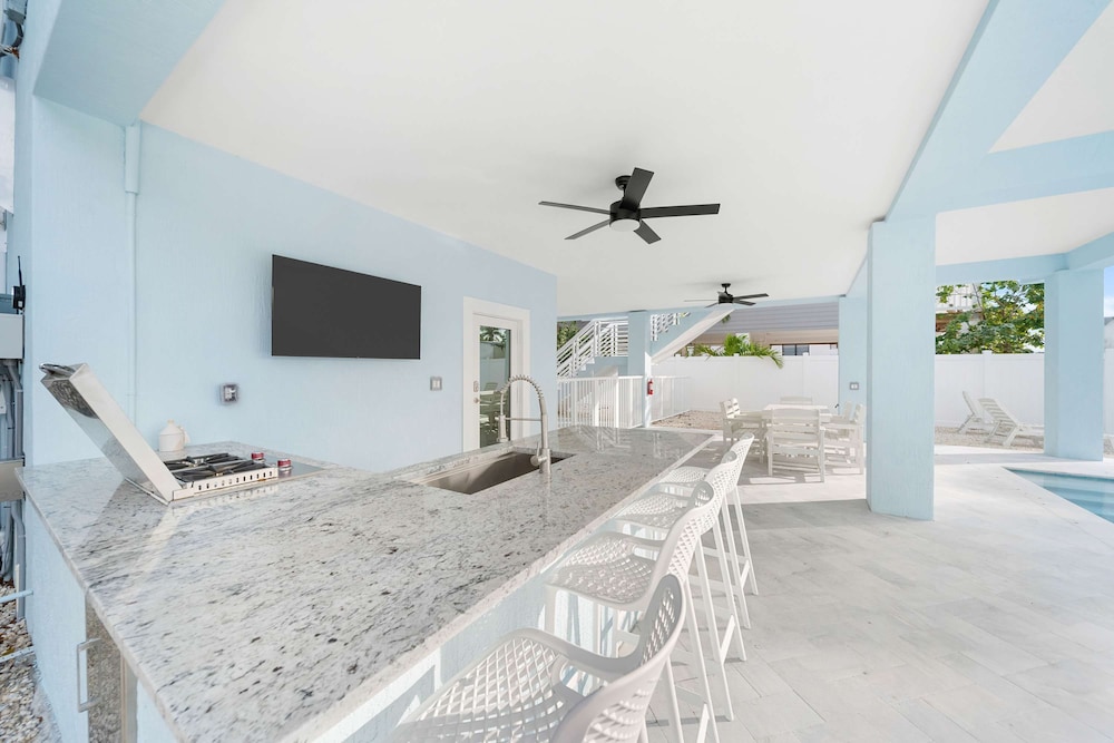 Azul Paradise - Waterfront - Heated Pool - Dock