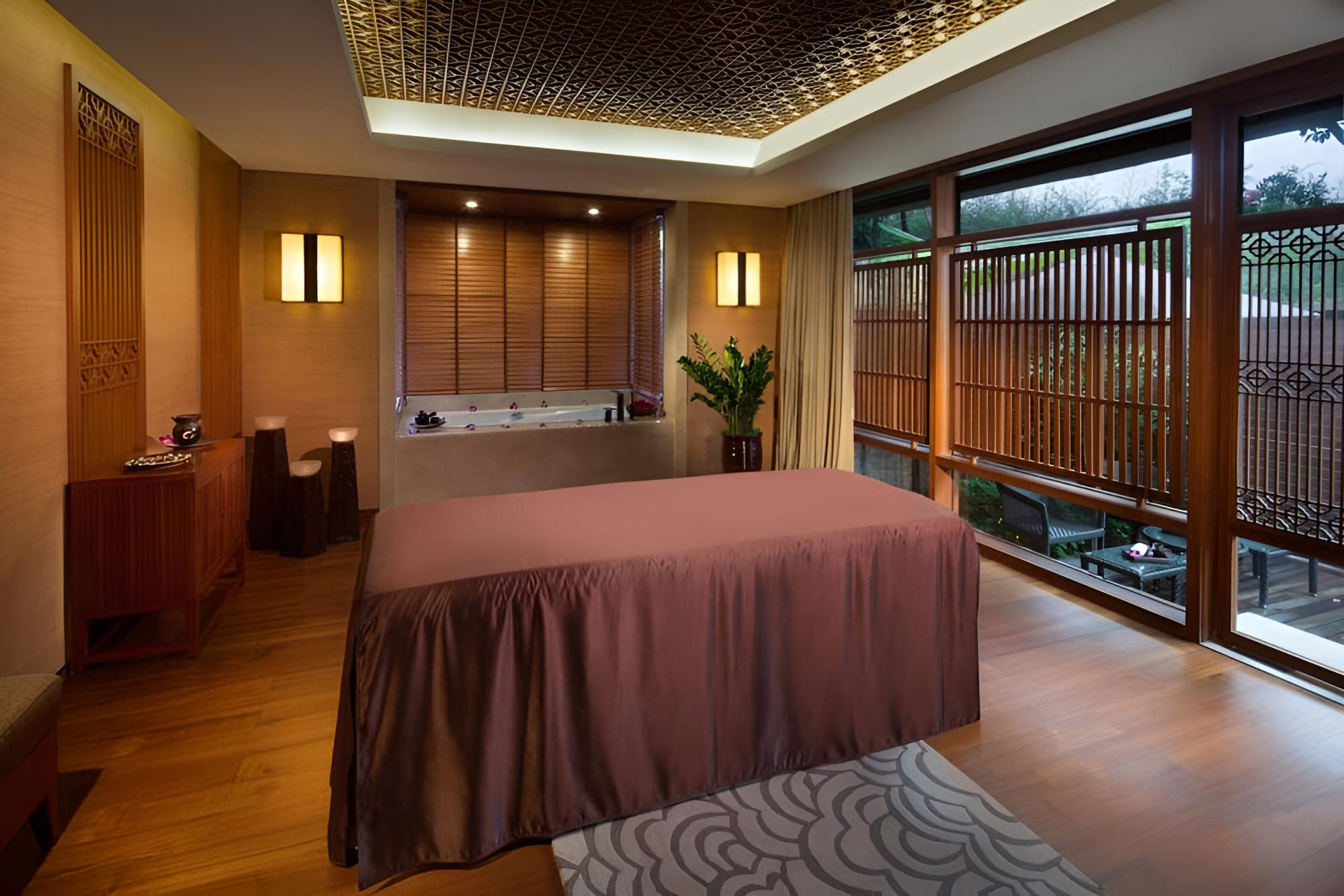 Ji Zhuang Hotel