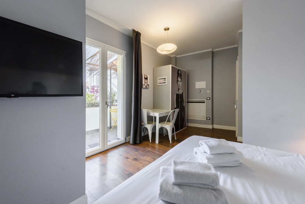 Dolcevita Suite by Mmega