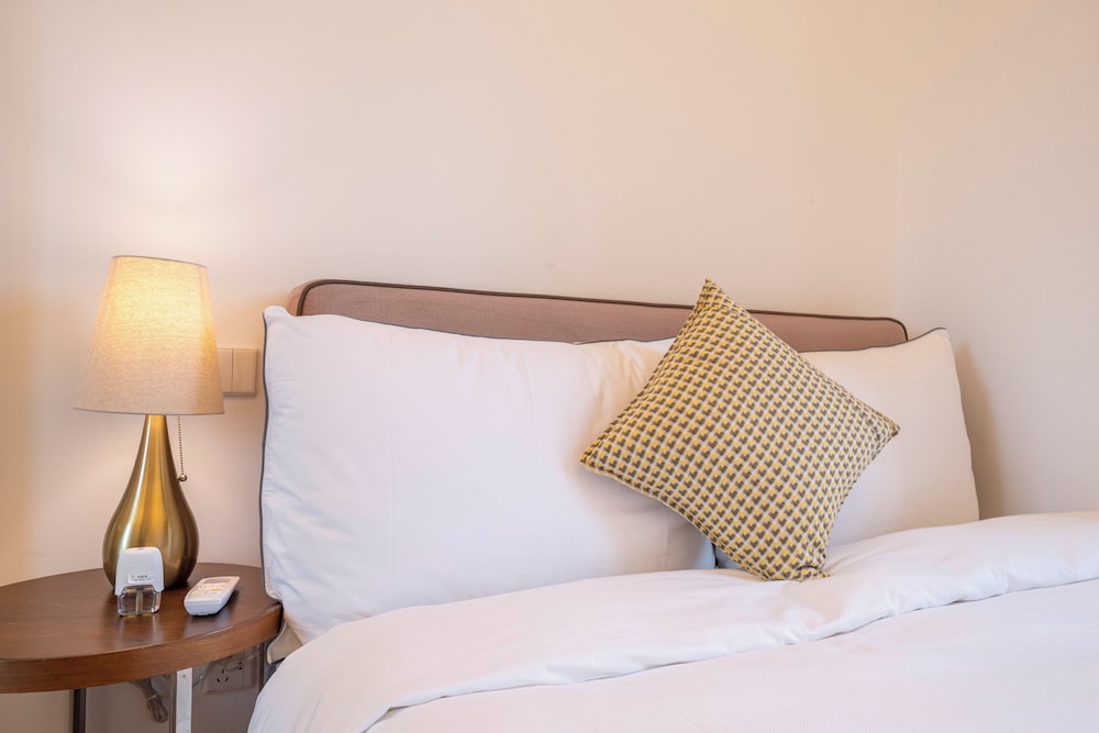 Tyms Xujiahui Premium 2BR APT Metro