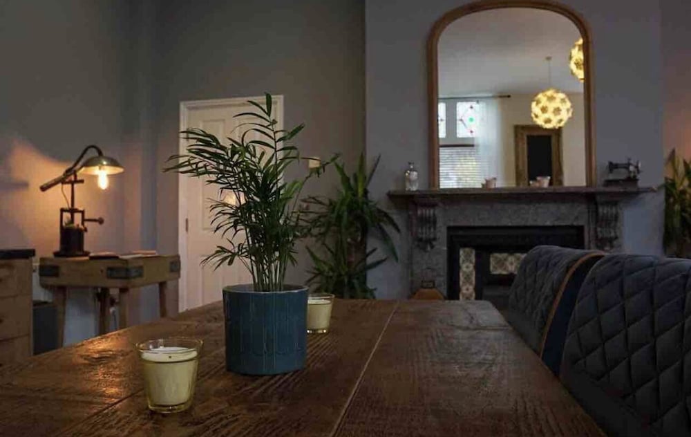 Inviting 2-bed Apartment in Matlock Sleeps 6 view 3