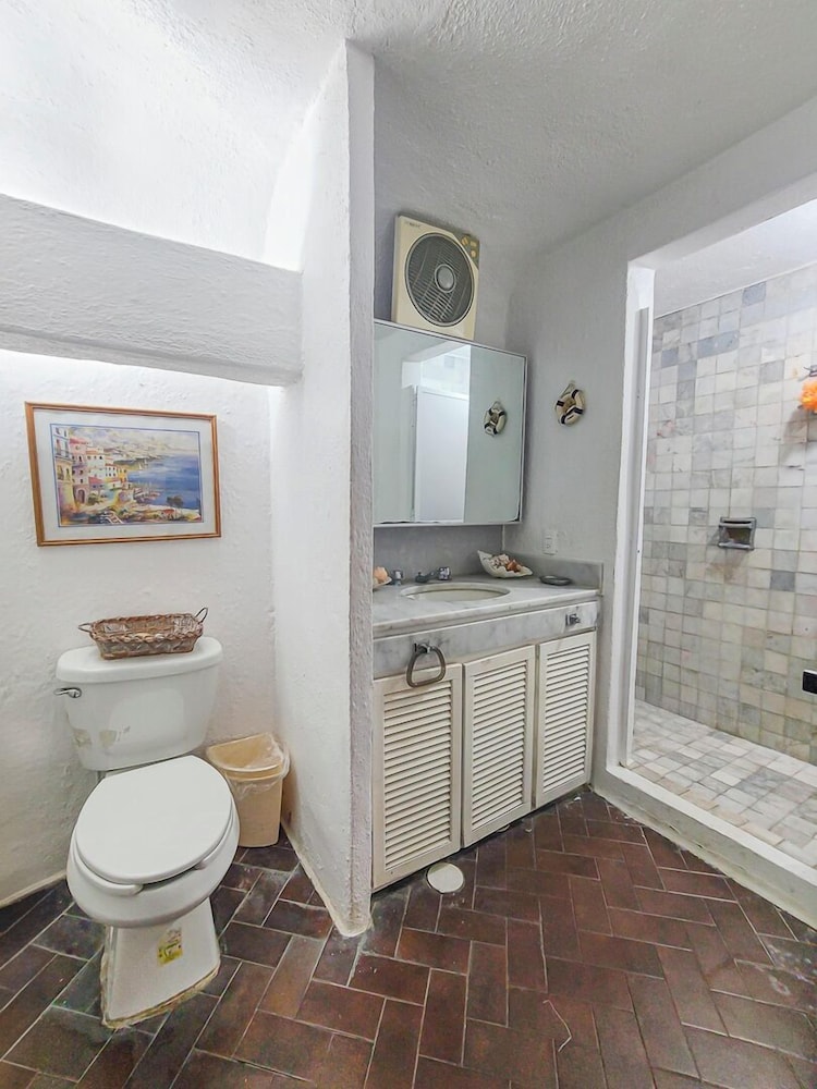 Flat with Unbeatable Views & 2 Bedrooms