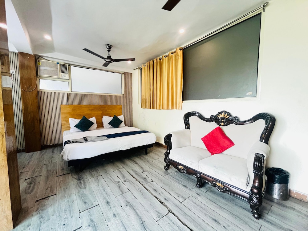 Roomshala Hotel Green Valley