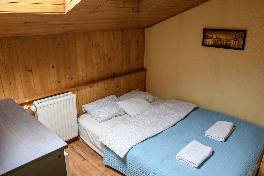 Old Town Folk Apartment view 3