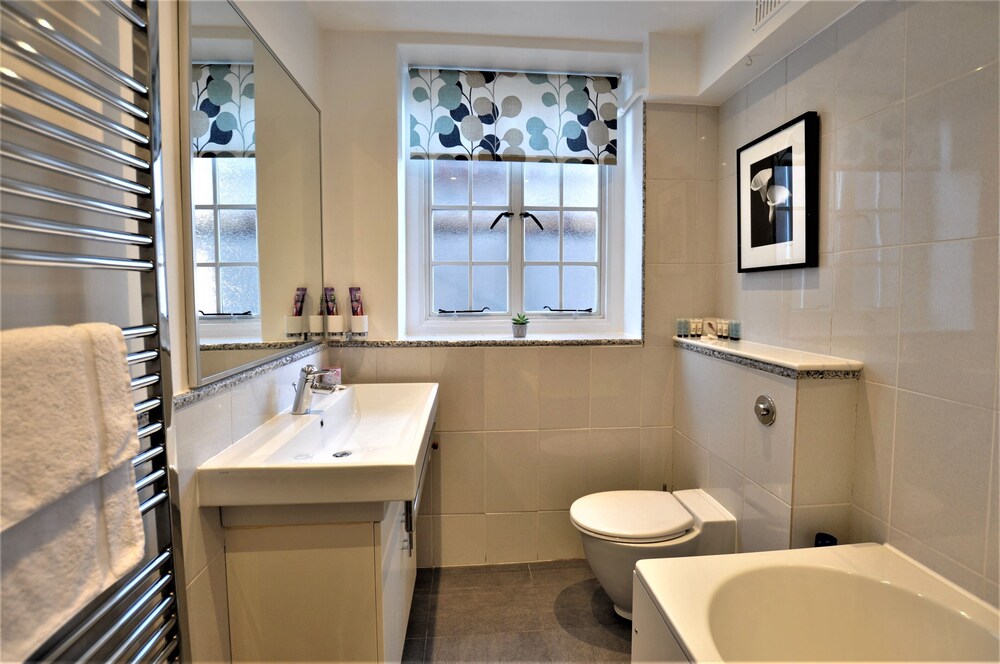 Luxury 2 Bed Chelsea Knightsbridge Horizon