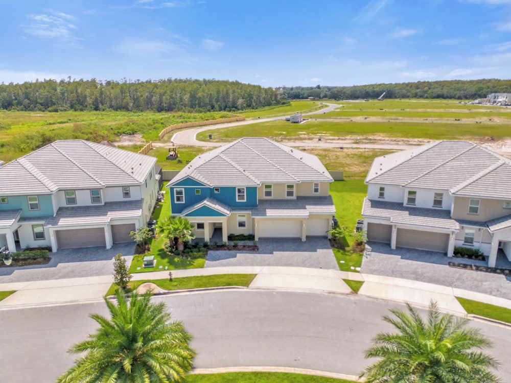 Upstay Epic 15br Mansion for Big Groups Near Parks