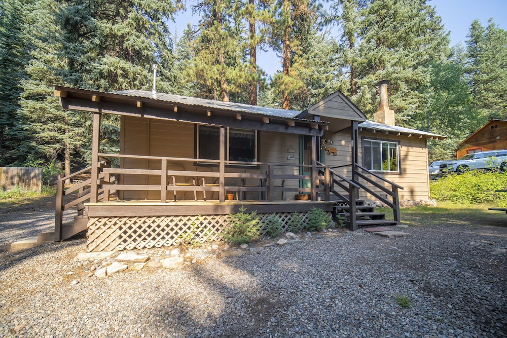 Bear Paw Lodge