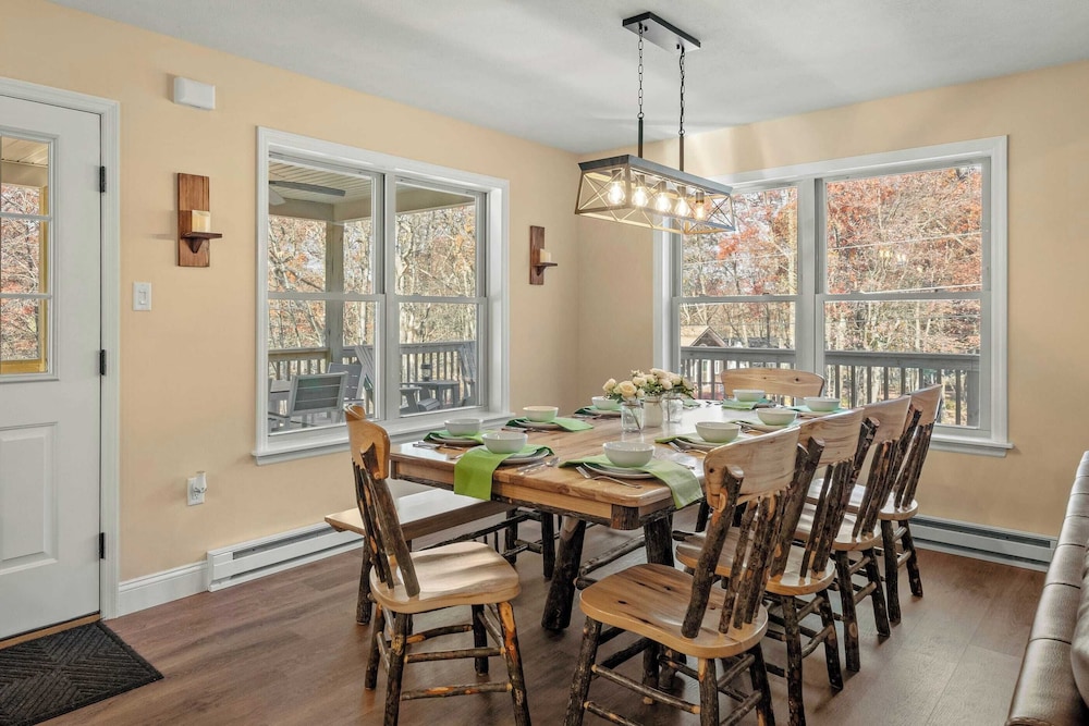 Stephen Way by Avantstay Hot Tub + Game Room Albrightsville