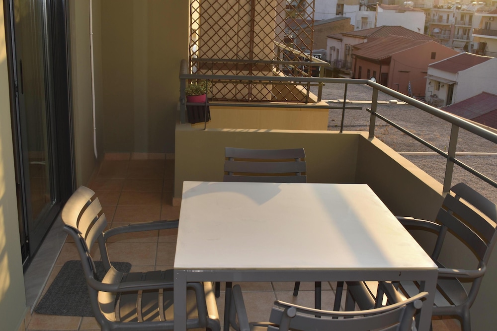 Opsis The CityScape Apartment