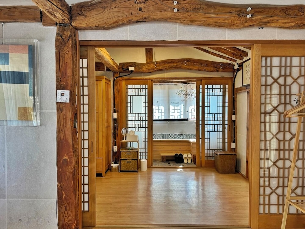 Jukrokjungsa hanokstay