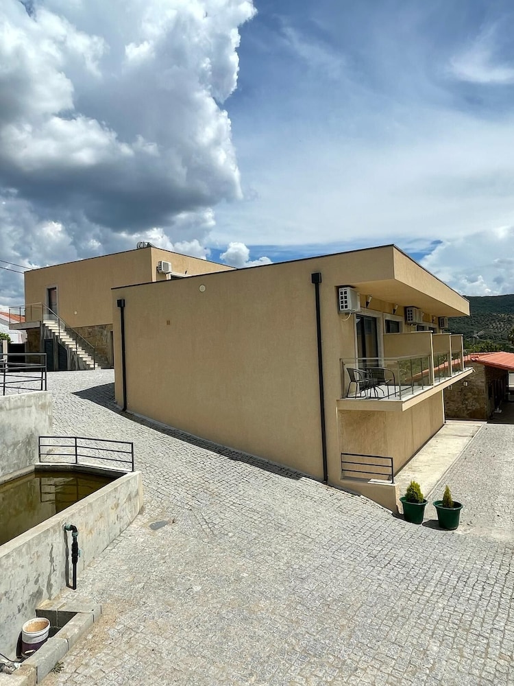 Douro Elegance Suites