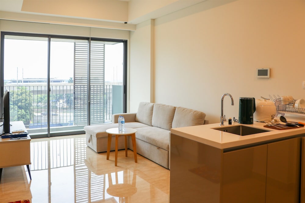 Nice And Elegant 1Br Apartment At Arumaya Residence