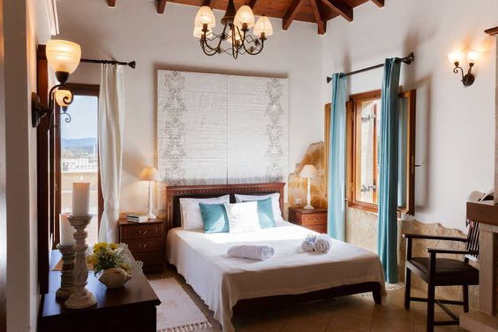 Villa Patriko Lux villa with pool next to Balos view 5