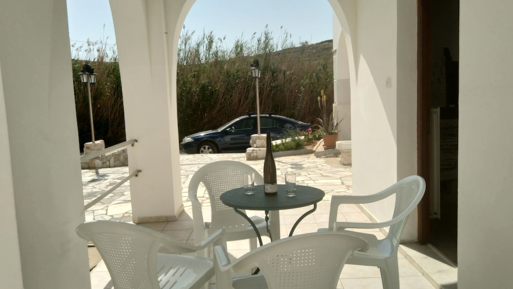 Akti Miaouli Holiday Home